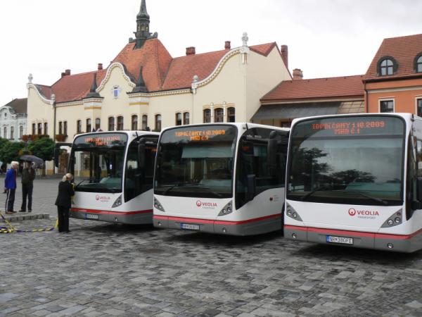 Slávnostné odovzdávanie nových autobusov MHD v meste Topoľčany Slávnostné odovzdávanie nových autobusov MHD v meste Topoľčany