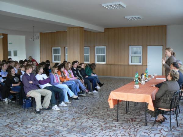 Besedy s europoslankyňou Katarínou Neveďalovou Besedy s europoslankyňou Katarínou Neveďalovou