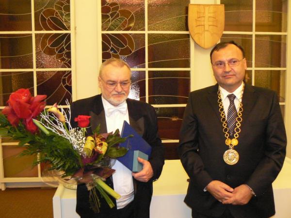 Cena mesta Topoľčany – Strieborná plaketa Doc. Mgr. art. Pavol Procházka Cena mesta Topoľčany – Strieborná plaketa Doc. Mgr. art. Pavol Procházka