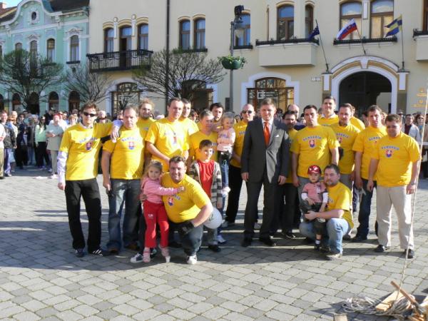 Stavanie mája 2010 Stavanie mája 2010