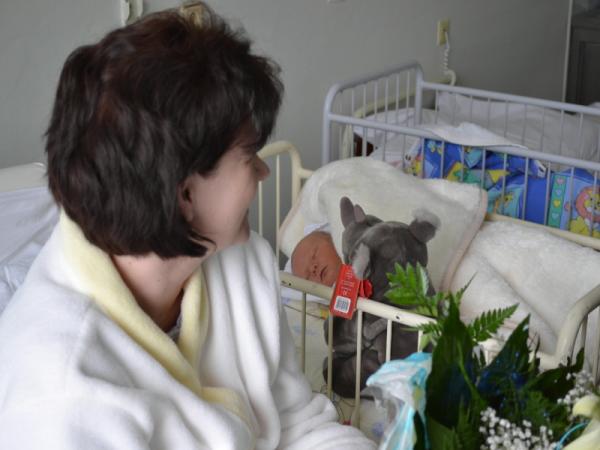Prvé dieťa narodené v meste Topoľčany v roku 2011 – Aleš Hruška Prvé dieťa narodené v meste Topoľčany v roku 2011 – Aleš Hruška