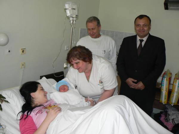 Prvé dieťa narodené v meste Topoľčany v roku 2009 Prvé dieťa narodené v meste Topoľčany v roku 2009