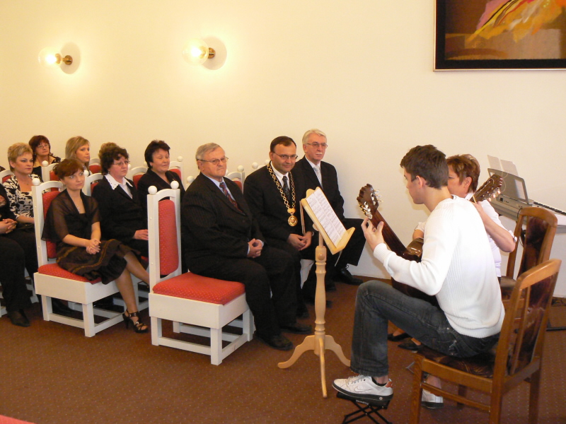 Fotogaléria Ocenenie pedagogických pracovníkov pri príležitosti Dňa učiteľov 2009 (3) Ocenenie pedagogických pracovníkov pri príležitosti Dňa učiteľov 2009