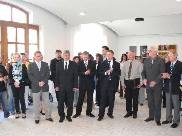 Vernisáž výstavy GEMMAE POPULI spojená s otvorením Galérie mesta Topoľčany Vernisáž výstavy GEMMAE POPULI spojená s otvorením Galérie mesta Topoľčany