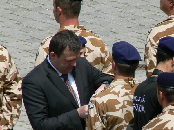 Slávnostné privítanie príslušníkov vojenskej polície a ženijnej jednotky prichádzajúcich z operácie ISAF Slávnostné privítanie príslušníkov vojenskej polície a ženijnej jednotky prichádzajúcich z operácie ISAF