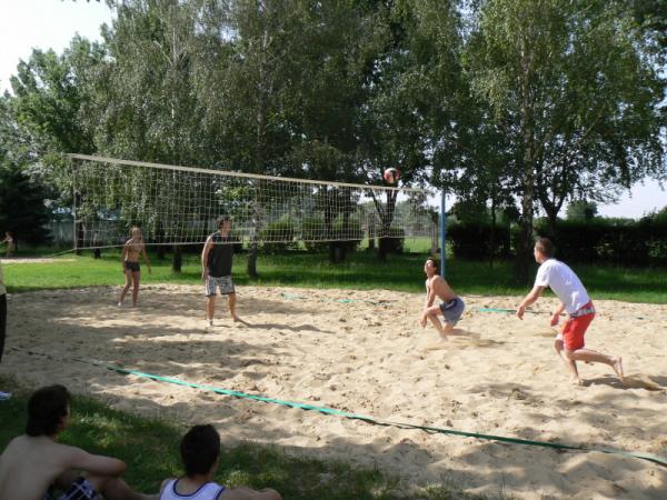 Volejbalový turnaj O pohár Mládežníckeho parlamentu mesta Topoľčany 2010 Volejbalový turnaj O pohár Mládežníckeho parlamentu mesta Topoľčany 2010