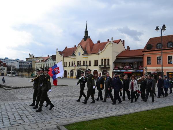 Oslavy 66. výročia oslobodenia mesta Topoľčany Oslavy 66. výročia oslobodenia mesta Topoľčany