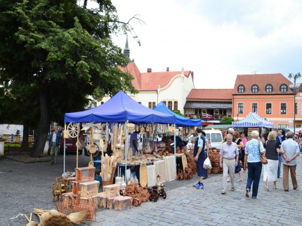 Deň ľudových remesiel a Topoľčianske hody 2011 Deň ľudových remesiel a Topoľčianske hody 2011