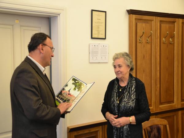 Odovzdávanie Ceny mesta Topoľčany - striebornej plakety Jozef Fabo (in memoriam) Odovzdávanie Ceny mesta Topoľčany - striebornej plakety Jozef Fabo (in memoriam)