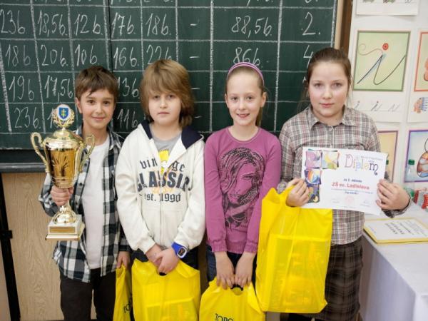 5. ročník vedomostnej súťaže družstiev žiakov ZŠ o putovný pohár primátora mesta Topoľčany \\\\Top oriešky\\\\ 5. ročník vedomostnej súťaže družstiev žiakov ZŠ o putovný pohár primátora mesta Topoľčany \\\\Top oriešky\\\\