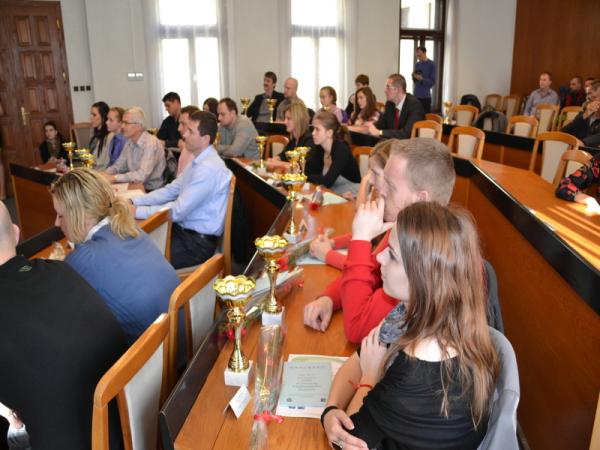 Vyhodnotenie najúspešnejších športovcov mesta Topoľčany za rok 2011 Vyhodnotenie najúspešnejších športovcov mesta Topoľčany za rok 2011