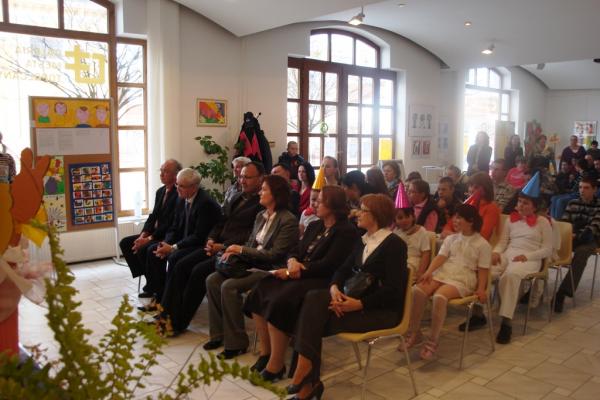 Výstava výtvarných a priestorových prác žiakov špeciálnych základných škôl Výstava výtvarných a priestorových prác žiakov špeciálnych základných škôl