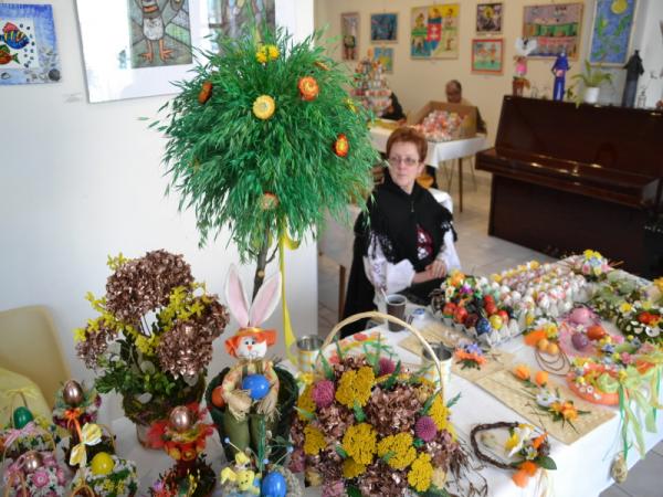 Veľká noc v ľudových tradíciách 2012 Veľká noc v ľudových tradíciách 2012