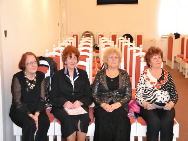 Ustanovujúce zasadnutie „Rady starších“ Ustanovujúce zasadnutie „Rady starších“