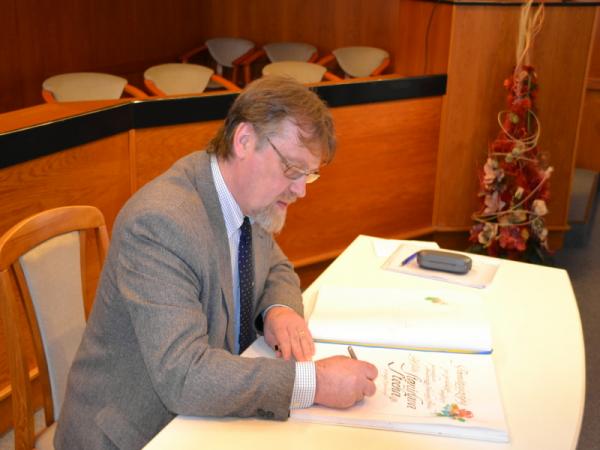 Návšteva Prof. PhDr. Stanislava Štecha CSc., v meste Topoľčany Návšteva Prof. PhDr. Stanislava Štecha CSc., v meste Topoľčany