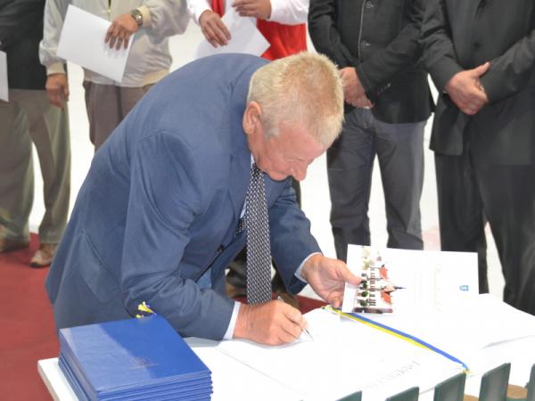 Odovzdávanie ocenení pri príležitosti 80. výročia ľadového hokeja v meste Topoľčany Odovzdávanie ocenení pri príležitosti 80. výročia ľadového hokeja v meste Topoľčany