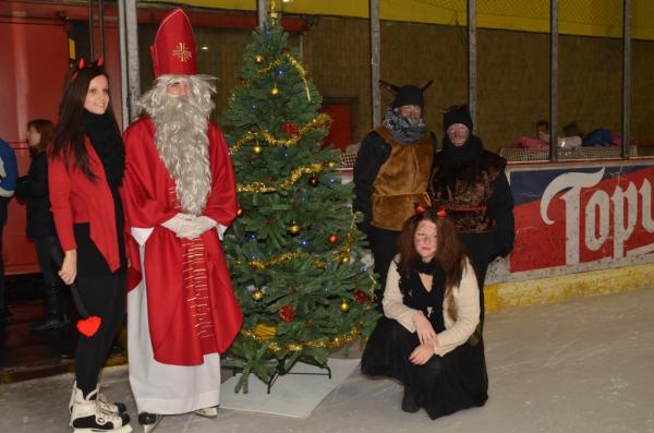 Mikulášsky karneval na ľade Mikulášsky karneval na ľade