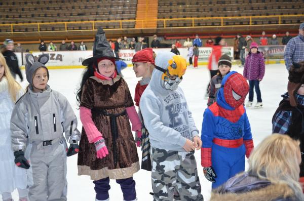 Mikulášsky karneval na ľade Mikulášsky karneval na ľade
