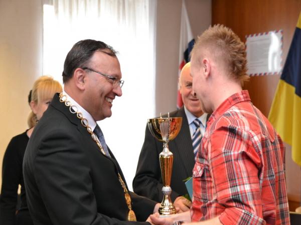 Vyhodnotenie najúspešnejších športovcov mesta Topoľčany za rok 2012 Vyhodnotenie najúspešnejších športovcov mesta Topoľčany za rok 2012