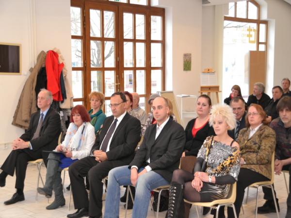 Vernisáž výstavy Lindy Orieščíkovej a Ing. Ivana Mičiaka Vernisáž výstavy Lindy Orieščíkovej a Ing. Ivana Mičiaka