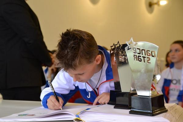 Prijatie primátorom mesta – tanečná skupina Novum 2013 Prijatie primátorom mesta – tanečná skupina Novum 2013