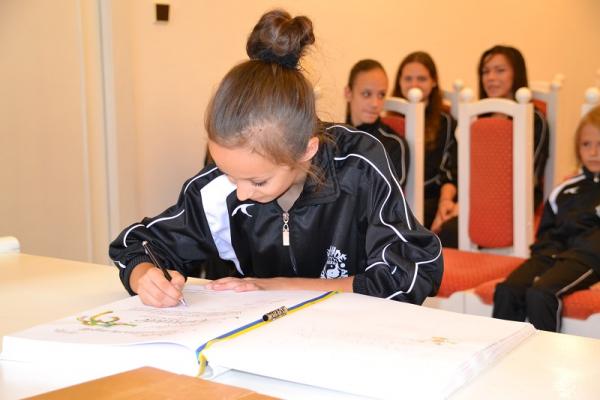 Prijatie členov Karate klubu KUMADE Topoľčany Prijatie členov Karate klubu KUMADE Topoľčany