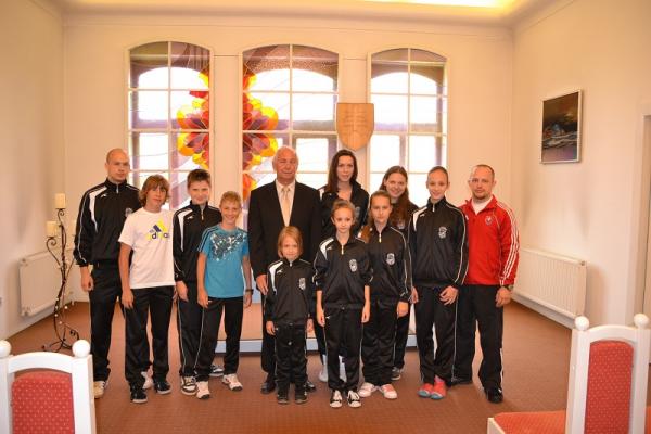 Prijatie členov Karate klubu KUMADE Topoľčany Prijatie členov Karate klubu KUMADE Topoľčany