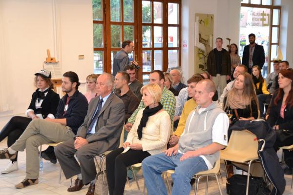 Vernisáž výstava nitrianskej Skupiny slobodných umelcov - NONVERBAL Vernisáž výstava nitrianskej Skupiny slobodných umelcov - NONVERBAL