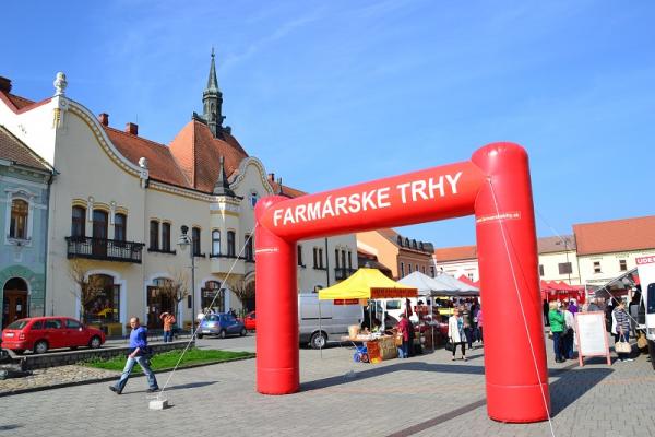 Farmárske trhy v Topoľčanoch Farmárske trhy v Topoľčanoch