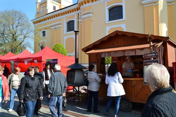 Farmárske trhy v Topoľčanoch Farmárske trhy v Topoľčanoch