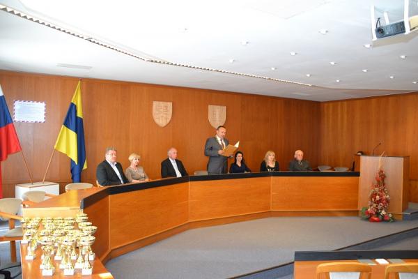 Vyhodnotenie najúspešnejších športovcov mesta Topoľčany za rok 2013 Vyhodnotenie najúspešnejších športovcov mesta Topoľčany za rok 2013