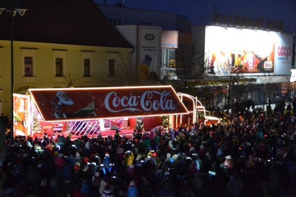 Vianočný kamión v meste Topoľčany 2014 Vianočný kamión v meste Topoľčany 2014