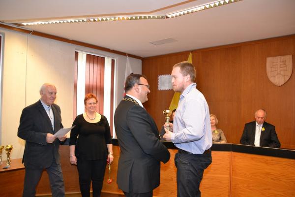 Vyhodnotenie najúspešnejších športovcov mesta Topoľčany za rok 2014 Vyhodnotenie najúspešnejších športovcov mesta Topoľčany za rok 2014