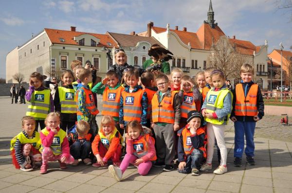 Sokoliarske vystupenie 13.4.2015 Sokoliarske vystupenie 13.4.2015