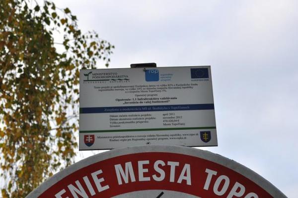 Trvalo vysvetľujúca tabuľa Trvalo vysvetľujúca tabuľa