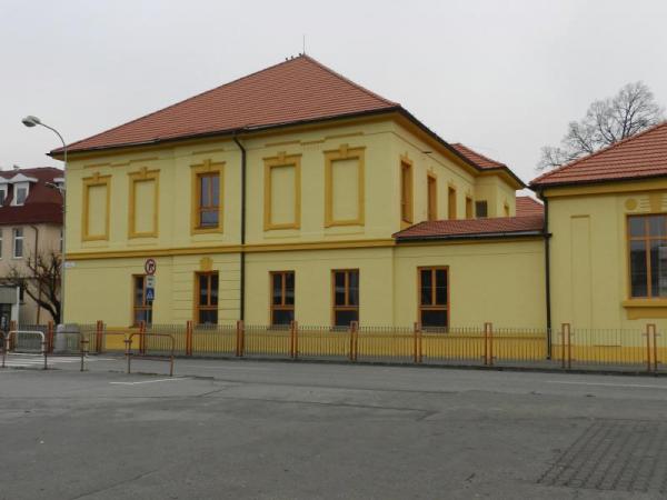 Stavebné úpravy a modernizácia ZŠ Ul. Hollého Stavebné úpravy a modernizácia ZŠ Ul. Hollého