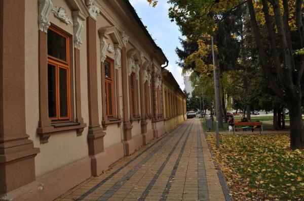 Stavebné úpravy a modernizácia ZŠ Ul. Hollého Stavebné úpravy a modernizácia ZŠ Ul. Hollého