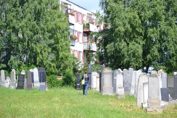 Židovský cintorín v Topoľčanoch Židovský cintorín v Topoľčanoch