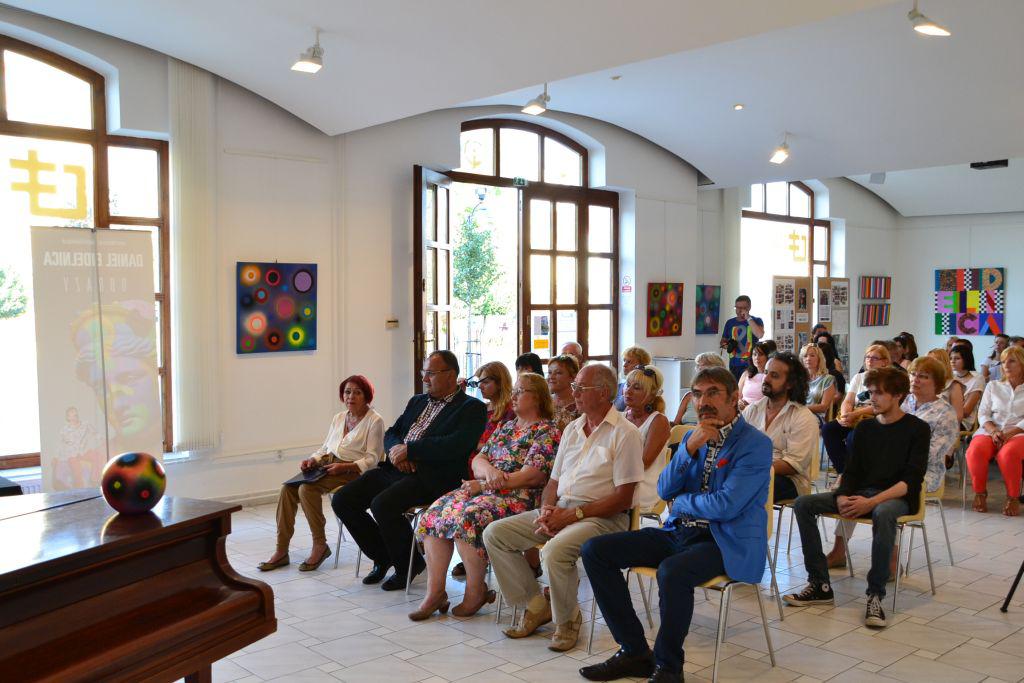 Fotogaléria Vernisáž výstavy: akad. maliar Daniel Bidelnica (5) Vernisáž výstavy: akad. maliar Daniel Bidelnica