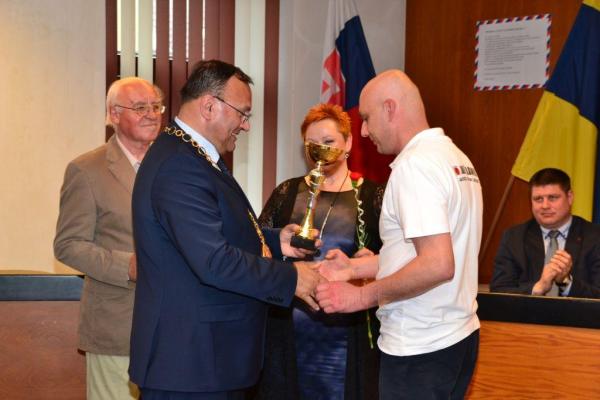 Vyhodnotenie najúspešnejších športovcov mesta Topo Vyhodnotenie najúspešnejších športovcov mesta Topo