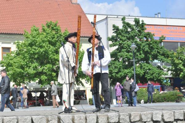 Ľudové umelecké remeslá (foto: RNDr. Grežo) Ľudové umelecké remeslá (foto: RNDr. Grežo)