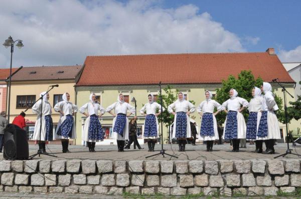 Ľudové umelecké remeslá (foto: RNDr. Grežo) Ľudové umelecké remeslá (foto: RNDr. Grežo)
