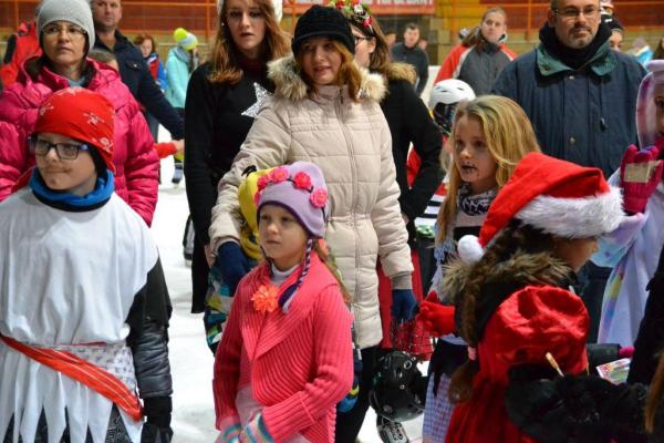 Mikulášsky karneval na ľade 2017 (foto: Ing. Drgoň Mikulášsky karneval na ľade 2017 (foto: Ing. Drgoň
