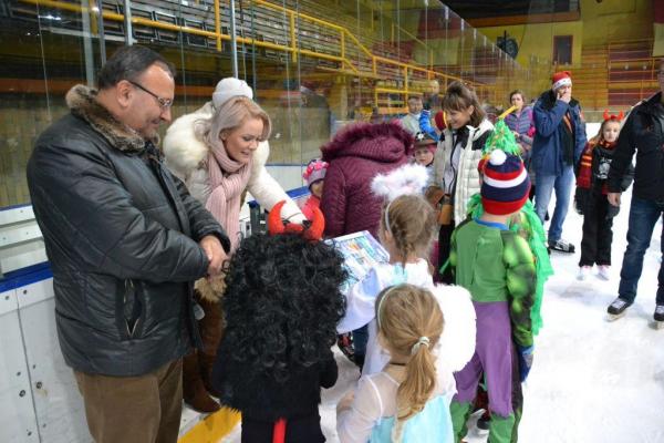 Mikulášsky karneval na ľade 2017 (foto: Ing. Drgoň Mikulášsky karneval na ľade 2017 (foto: Ing. Drgoň