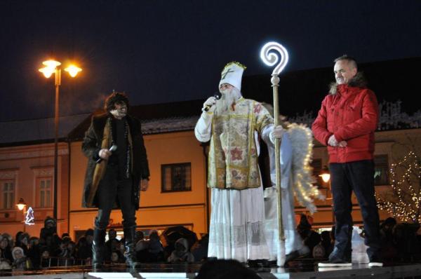 Vítanie sv. Mikuláša (foto: RNDr. Grežo) Vítanie sv. Mikuláša (foto: RNDr. Grežo)