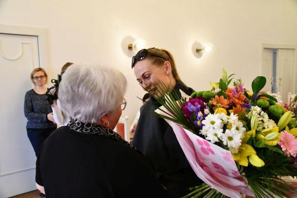 Udelenie ocenenia Pocty primátora mesta Mgr. Helen Udelenie ocenenia Pocty primátora mesta Mgr. Helen