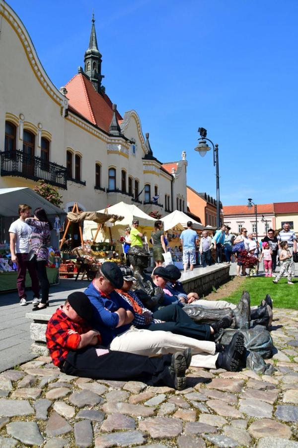 Ľudové umelecké remeslá v Topoľčanoch (foto: Ing. Ľudové umelecké remeslá v Topoľčanoch (foto: Ing.