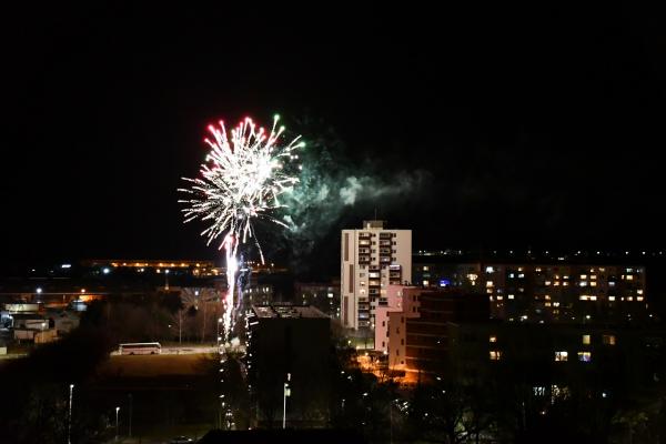 K oslavám príchodu nového roka už neodmysliteľne p K oslavám príchodu nového roka už neodmysliteľne p