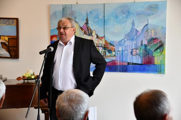Vernisáž výstavy Jozefa Kakulu – Portréty topoľčia Vernisáž výstavy Jozefa Kakulu – Portréty topoľčia