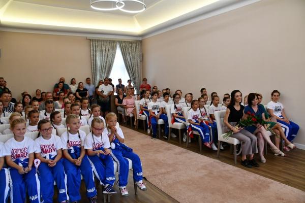 Prijatie primátorkou mesta – tanečný klub Novum 20 Prijatie primátorkou mesta – tanečný klub Novum 20